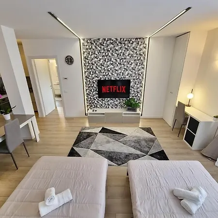 Zona Stadium - Free Parking, Wi-fi, Ac Διαμέρισμα *