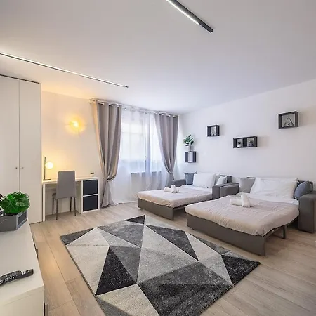 Zona Stadium - Free Parking, Wi-fi, Ac Apartament *